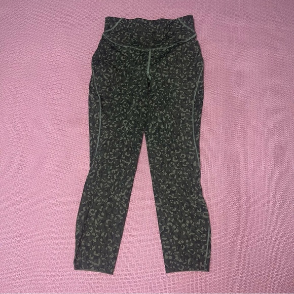 Lululemon Base Pace High-Rise Crop 23" Intertwined Camo Medium Olive size 6 - Picture 5 of 7